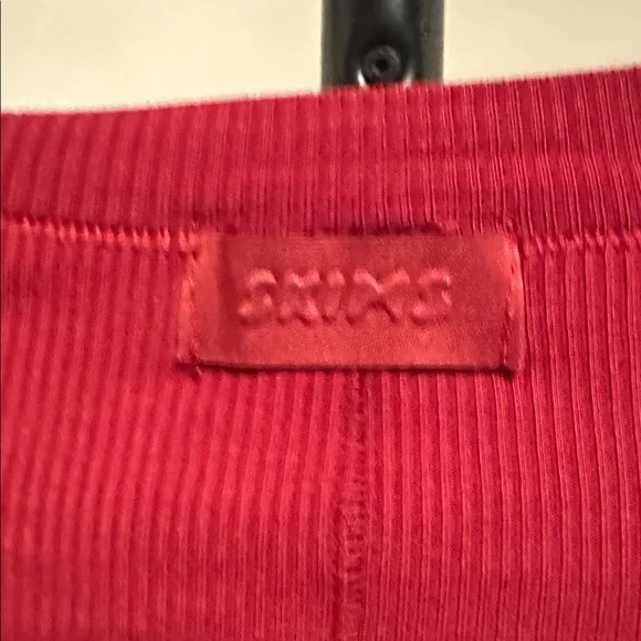 Skims Soft Lounge Onesie - Picture 10 of 12